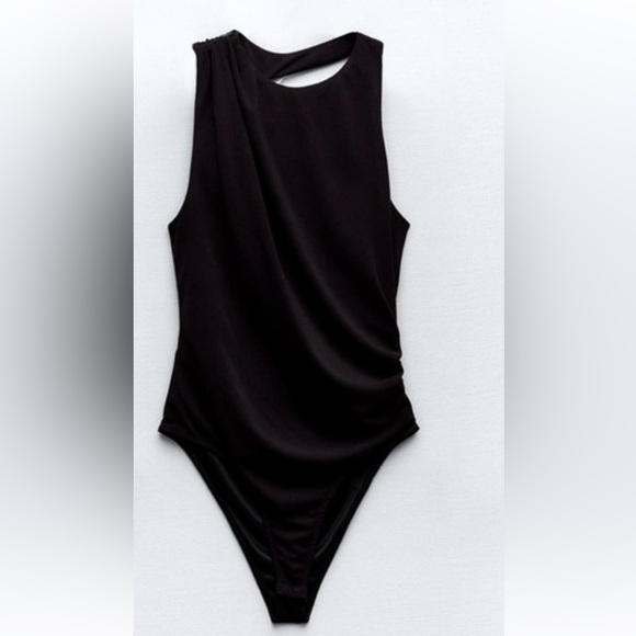 Chic Black Zara Bodysuit with Silver Accent - Picture 2 of 3